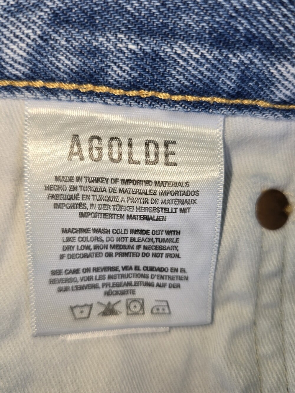 AGOLDE Parker Vintage Cut-Off Denim Shorts in Swapmeet - Picture 7 of 8